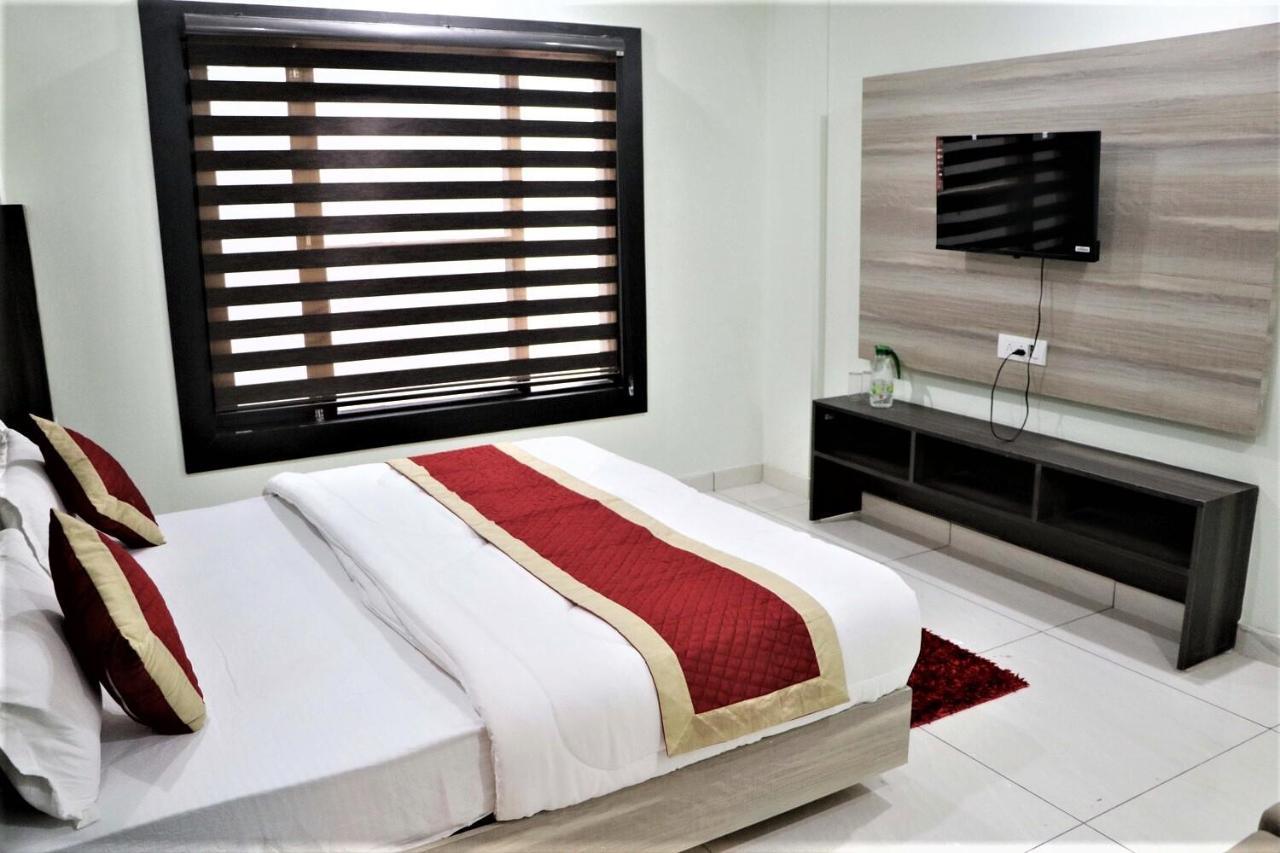 Hotel Blue Pine Haridwar Ngoại thất bức ảnh