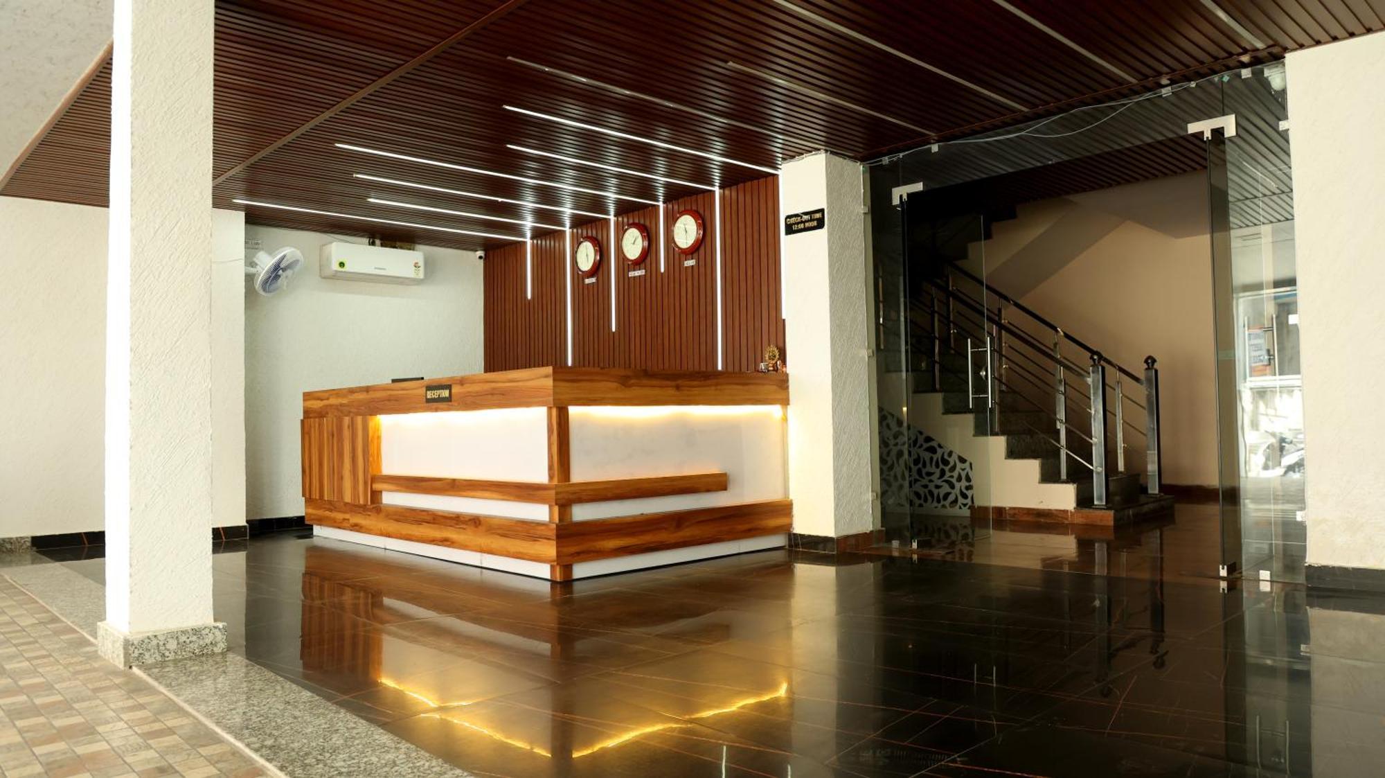 Hotel Blue Pine Haridwar Ngoại thất bức ảnh