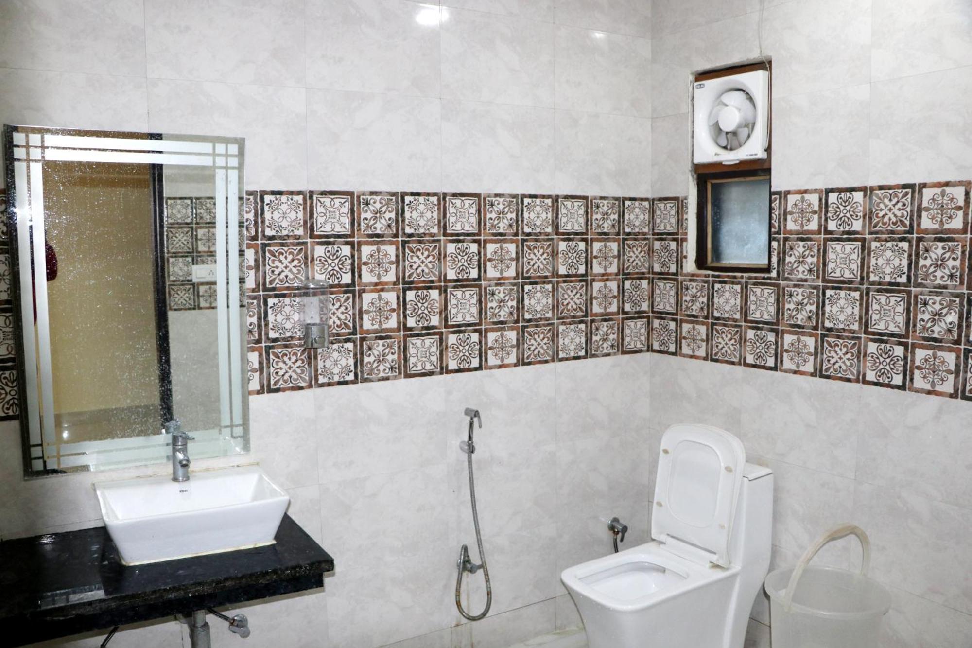 Hotel Blue Pine Haridwar Ngoại thất bức ảnh